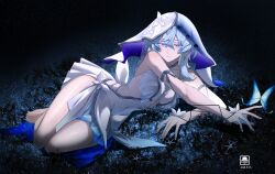 1girl absurdres arm_support armlet artist_logo bare_legs bare_shoulders barefoot black_flower blake_bloom_(wuthering_waves) blue_butterfly blue_hair blue_veil breasts bug butterfly collarbone colored_eyelashes commentary_request dress flower hair_between_eyes highres insect jewelry kanoshuusen large_breasts legs long_hair looking_at_viewer lying on_side outstretched_arm partial_commentary purple_eyes sleeveless sleeveless_dress solo the_shorekeeper_(wuthering_waves) toes two-tone_veil veil white_dress white_veil wuthering_waves