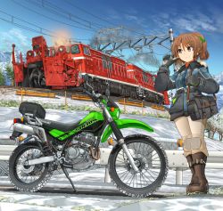 Rule 34 | 1girl, absurdres, bag, blue sky, boots, brown eyes, brown footwear, brown hair, carrying, closed mouth, coat, commentary request, day, gloves, green ribbon, grey coat, grey gloves, hair ribbon, hand in own hair, highres, kawasaki, kawasaki kl250g, knee pads, locomotive, logo, long sleeves, looking to the side, medium hair, mikeran (mikelan), motor vehicle, motorcycle, original, outdoors, pants, partial commentary, ponytail, railing, ribbon, satchel, sky, smile, snow, solo, standing, white pants