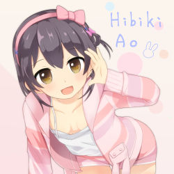 Rule 34 | 1girl, akiiro, bent over, black hair, blush, bow, brown eyes, character name, collarbone, hairband, hibiki ao, highres, long sleeves, looking at viewer, open mouth, pink bow, short hair, smile, solo, virtual youtuber