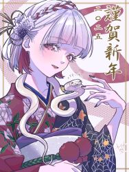 1girl 2025 :d absurdres black_kimono black_nails blush braid chinese_zodiac colored_inner_hair commentary_request crown_braid diagonal_bangs floral_print floral_print_kimono grey_hair happy_new_year hasu_no_sora_karuta_(love_live!) highres japanese_clothes kimono kirisaki_nuko link!_like!_love_live! long_sleeves looking_at_viewer love_live! multicolored_hair new_year official_alternate_costume open_mouth print_kimono red_eyes red_hair red_kimono short_hair smile snake solo spider_web_print streaked_hair teeth translation_request two-tone_kimono upper_teeth_only virtual_youtuber white_background white_snake year_of_the_snake yugiri_tsuzuri