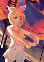 Rule 34 | 1girl, absurdres, artist request, bare shoulders, blonde hair, bow, fingers together, green eyes, hair bow, hair ornament, highres, kagamine rin, looking at viewer, midriff, sailor collar, sailor shirt, shirt, short hair, shorts, sky, sleeves past wrists, smile, solo, sunset, vocaloid