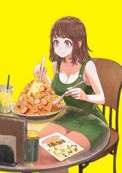 Rule 34 | 1girl, bare arms, bare legs, bare shoulders, breasts, brown hair, chair, cleavage, collarbone, cup, dress, drink, drinking glass, drinking straw, eating, food, green dress, highres, holding, holding spoon, jun (navigavi), large breasts, long hair, original, pasta, plate, purple eyes, round table, simple background, sitting, sleeveless, sleeveless dress, solo, spaghetti, spoon, table, yellow background