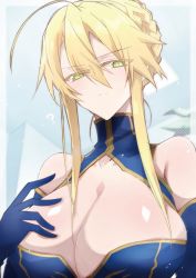 Rule 34 | 1girl, ?, ahoge, artoria pendragon (fate), artoria pendragon (lancer) (fate), blonde hair, blue gloves, breasts, cleavage, elbow gloves, fate/grand order, fate (series), french kiss, gloves, green eyes, hair between eyes, hair bun, hand on own chest, highres, indoors, kiss, large breasts, looking at viewer, looking down, nogi (acclima), sidelocks, single hair bun