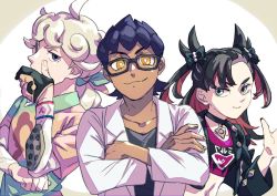 Rule 34 | 1girl, 2boys, aged up, asymmetrical bangs, bede (pokemon), bespectacled, black choker, black hair, black jacket, blonde hair, bright pupils, choker, closed mouth, collarbone, commentary request, covering own mouth, creatures (company), crossed arms, curly hair, dark-skinned male, dark skin, dynamax band, game freak, glasses, gloves, green eyes, grey eyes, hand up, highres, hop (pokemon), jacket, komame (st beans), lab coat, long sleeves, marnie (pokemon), multiple boys, navel, nintendo, open clothes, open jacket, partially fingerless gloves, pokemon, pokemon swsh, shirt, short hair, short sleeves, single glove, smile, undershirt, white pupils, yellow eyes