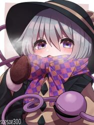 Rule 34 | 1girl, artist name, black headwear, brown mittens, checkered clothes, checkered scarf, green eyes, green hair, highres, jacket, komeiji koishi, looking at viewer, mittens, purple scarf, scarf, soesoe300, solo, touhou, two-tone scarf, winter clothes, yellow jacket, yellow scarf