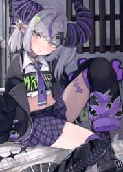 Rule 34 | 1girl, absurdres, ahoge, air conditioner, ascot, bag, belt, black belt, black footwear, black jacket, blunt bangs, blush, boots, chain, choker, cross-laced footwear, cross hair ornament, demon horns, ear piercing, earrings, fang, flame print, flat chest, grey hair, hair ornament, highres, hololive, holox, horns, jacket, jewelry, knee up, la+ darknesss, la+ darknesss (casual), lace-up boots, large horns, looking at viewer, miniskirt, multicolored hair, multiple piercings, mutsumi326, navel, o-ring, outdoors, piercing, pipelining, plaid, plaid skirt, plastic bag, pleated skirt, pointy ears, purple ascot, purple choker, purple ribbon, purple skirt, purple thighhighs, ribbon, shirt, sidelocks, sitting, skirt, sleeves past fingers, sleeves past wrists, solo, star (symbol), star hair ornament, streaked hair, tail, thigh boots, thighhighs, thighs, tsurime, twintails, very long sleeves, virtual youtuber, white shirt, window, yellow eyes