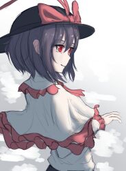 Rule 34 | 1girl, black hat, bow, capelet, closed mouth, from side, grey background, hat, hat bow, highres, long sleeves, looking at viewer, nagae iku, purple hair, pygrenix, red bow, red eyes, short hair, smile, solo, touhou, upper body, white capelet