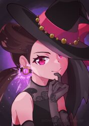 Rule 34 | 1girl, arutarika (ri kaoekaki), bare shoulders, black hat, brown hair, creatures (company), dated, dress, earrings, finger to own chin, game freak, gloves, glowing, glowing earrings, hat, highres, jewelry, long hair, looking at viewer, nintendo, official alternate costume, pokemon, pokemon masters ex, red eyes, roxanne (fall 2023) (pokemon), roxanne (pokemon), sleeveless, sleeveless dress, smile, solo, upper body, witch hat