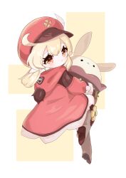 Rule 34 | 1girl, :t, ahoge, blonde hair, boots, brown footwear, brown gloves, cabbie hat, closed mouth, clover print, dress, floating, from behind, full body, genshin impact, gloves, hat, hat feather, highres, holding, hooded dress, jumpy dumpty, klee (genshin impact), knee up, long sleeves, looking at viewer, looking back, low twintails, pointy ears, red dress, red eyes, red hat, red hood, royuhkc, solo, twintails, two-tone background, white background, yellow background