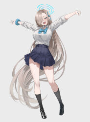 Rule 34 | 1girl, absurdres, arms up, asuna (blue archive), black socks, blue archive, blue bow, blue bowtie, bow, bowtie, choker, full body, grey background, halo, highres, koisuke, official alternate costume, school uniform, shirt, shoes, simple background, socks, solo, standing, t-pose, white shirt