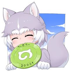 Rule 34 | 1girl, :3, ^3^, ^ ^, animal ears, closed eyes, closed mouth, dog (mixed breed) (kemono friends), dog ears, dog tail, closed eyes, facing viewer, frisbee, gloves, grey hair, japari symbol, kemono friends, mouth hold, multicolored hair, nyifu, short hair, smile, solo, tail, translation request, white gloves, white hair