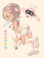 Rule 34 | 1girl, agent 8 (splatoon), ass, bodysuit, breasts, brown eyes, brown hair, color guide, commentary request, dark-skinned female, dark skin, from behind, full body, highres, kneepits, leg up, looking back, nintendo, octoling, octoling girl, octoling player character, pearl drone (splatoon), sen1986, shoes, short hair, shorts, small breasts, socks, splat dualies (splatoon), splatoon (series), splatoon 3, splatoon 3: side order, standing, standing on one leg, suction cups, tentacle hair, thighs, weapon, white bodysuit, white footwear, white shorts, white socks