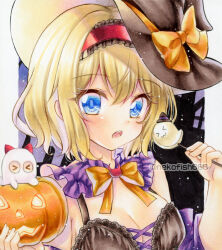 &gt;_&lt; 1girl alice_margatroid black_hat blonde_hair blue_eyes blush bow bowtie breasts candy cleavage closed_eyes commentary food ghost_costume hairband halloween_costume hashtag-only_commentary hat jack-o&#039;-lantern looking_at_viewer nekofish666 open_mouth orange_bow orange_bowtie red_hairband shanghai_doll short_hair solo teeth touhou traditional_media twitter_username upper_body upper_teeth_only