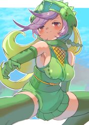 Rule 34 | 1girl, absurdres, blonde hair, blue background, chameleon girl, elbow gloves, gloves, hat, highres, jackson&#039;s chameleon (kemono friends), kemono friends, long hair, looking at viewer, multicolored hair, ninja, osnmykk, purple hair, red eyes, scarf, simple background, skirt, sleeveless, solo, thighhighs, two-tone hair