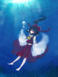 Rule 34 | 1girl, anklet, asphyxiation, bad id, bad pixiv id, barefoot, bubble, detached sleeves, drowning, feet, female focus, hakurei reimu, highres, jewelry, navel, nr (cerumia), nr (cmnrr), nr (pixiv), solo, touhou, underwater