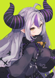 Rule 34 | 1girl, ahoge, ascot, black horns, braid, braided bangs, collar, grey hair, hatosasami, highres, hololive, horns, la+ darknesss, la+ darknesss (1st costume), long hair, looking at viewer, metal collar, multicolored hair, pointy ears, purple hair, sleeves past fingers, sleeves past wrists, smile, solo, streaked hair, striped horns, virtual youtuber, yellow ascot