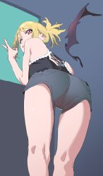 Rule 34 | 1girl, ass, back, bare legs, black shirt, black shorts, blonde hair, commentary, cowboy shot, from behind, from below, henken, highres, kneepits, leaning forward, looking at viewer, looking back, medium hair, original, ponytail, red eyes, shirt, shorts, sienna (henken), simple background, sleeveless, sleeveless shirt, smile, solo, thighs, v, window