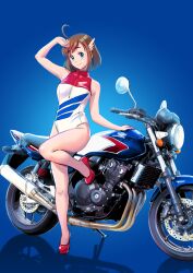 Rule 34 | 1girl, absurdres, antenna hair, arm support, bakuon!!, blue background, blue eyes, brown hair, gradient background, hand up, high heels, highres, knee up, looking at viewer, motor vehicle, motorcycle, multicolored clothes, multicolored swimsuit, one-piece swimsuit, product placement, red footwear, sakuma masanori, sakura hane, short hair, simple background, smile, solo, standing, standing on one leg, swimsuit, vehicle focus, wing hair ornament