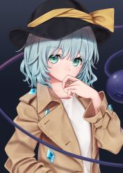 Rule 34 | 1girl, alternate costume, black hat, blue background, brown coat, casual, coat, commentary request, contemporary, green eyes, green hair, hand up, hat, hat ribbon, highres, komeiji koishi, long sleeves, looking at viewer, open clothes, open coat, ribbon, shirt, short hair, solo, third eye, torinari (dtvisu), touhou, upper body, white shirt, yellow ribbon
