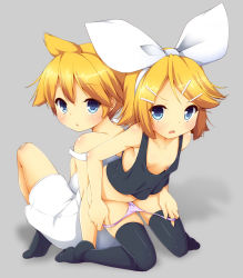 Rule 34 | 00s, 1boy, 1girl, back-to-back, black thighhighs, blonde hair, blue eyes, blush, bow, breasts, downblouse, extended downblouse, grey background, hair bow, hair ornament, hairpin, highres, kagamine len, kagamine rin, kneeling, looking at viewer, no bra, no shoes, open mouth, panties, panty pull, pink panties, short hair, shorts, simple background, sitting, small breasts, strap slip, tank top, thighhighs, underwear, undressing, vocaloid, yuzuki kei