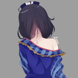 Rule 34 | 1girl, absurdres, ahoge, artist name, back, back focus, black hair, blue dress, blue headwear, commentary, dress, from behind, grey background, highres, hina misora, long hair, mai noboshi (artist), pink hair, plaid, plaid dress, signature, simple background, solo, spanish commentary, undressing, virtual youtuber, wactor production