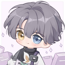 Rule 34 | 1boy, absurdres, ai chi guobaoyou, blue eyes, book, chibi, clipboard, closed mouth, coat, grey hair, heterochromia, highres, looking at viewer, male focus, reverse:1999, short hair, smile, solo, sparkle, upper body, white background, white coat, x (reverse:1999), yellow eyes
