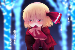 Rule 34 | 1girl, arms up, averting eyes, blonde hair, box, brown coat, coat, covering own mouth, embarrassed, enpera, eyes visible through hair, gift, gift box, hair between eyes, hair ribbon, holding, holding gift, mittens, night, outdoors, razy (skuroko), red eyes, red mittens, red scarf, ribbon, rumia, scarf, short hair, solo, standing, string of light bulbs, touhou, translation request, tree, upper body, valentine