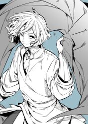 Rule 34 | 1boy, bags under eyes, black eyes, blue background, cloak, dungeon meshi, expressionless, gorget, greyscale with colored background, highres, male focus, mithrun, takatsuki ichi, tunic, uneven eyes