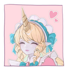 Rule 34 | 1girl, blonde hair, border, bow, bowtie, cafe cuties soraka, closed eyes, closed mouth, drill hair, facing viewer, gem, green bow, green bowtie, grey background, hair bow, heart, horns, league of legends, long hair, maid, maid headdress, no nose, outline, pointy ears, qin da xing, single horn, smile, solo, soraka (league of legends), twin drills, white border, white outline
