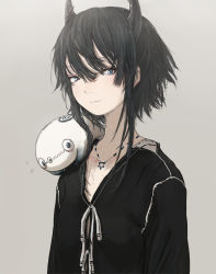 Rule 34 | 1girl, black hair, blue eyes, body markings, breasts, closed mouth, creature, creature on shoulder, grey background, hair between eyes, highres, horns, light smile, long sleeves, looking at viewer, on shoulder, original, short hair with long locks, simple background, slit pupils, small breasts, smile, triangle, yukima (yushika)