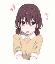 Rule 34 | 1girl, brown hair, closed mouth, collared shirt, commentary request, cropped torso, girls band cry, grey eyes, iseri nina, looking at viewer, moeruru8812, shirt, short twintails, simple background, solo, sweater, tongue, tongue out, translation request, twintails, white background, white shirt, yellow sweater