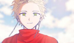 Rule 34 | 1boy, blonde hair, blue sky, closed mouth, cloud, cloudy sky, co tsuu e, commentary, day, earrings, green eyes, highres, jewelry, looking at viewer, male focus, outdoors, red shirt, rumeld othmayer, saibou shinkyoku, shirt, short hair, sky, smile, solo, symbol-only commentary