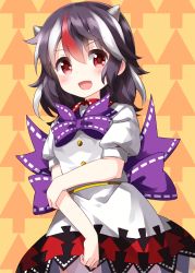 Rule 34 | 1girl, arrow (projectile), arrow background, black hair, black skirt, bow, bowtie, buttons, cone horns, cowboy shot, grey horns, hair between eyes, highres, holding own arm, horns, kijin seija, looking at viewer, multicolored hair, open mouth, puffy short sleeves, puffy sleeves, purple bow, purple bowtie, red eyes, red hair, ribbon, ribbon-trimmed bow, ruu (tksymkw), shirt, short sleeves, skirt, smile, solo, standing, streaked hair, touhou, v-shaped eyebrows, white hair, white ribbon, white shirt, yellow background