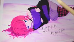 Rule 34 | 1boy, absurdres, androgynous, black shirt, blue eyes, character name, choker, grey shorts, highres, leggings, long hair, long sleeves, lying, male focus, neon (technoroid), hugging object, off-shoulder shirt, off shoulder, on side, pillow, pillow hug, pink hair, shenaa, shirt, shorts, solo, technoroid, translation request