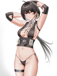 Rule 34 | 1girl, absurdres, ahoge, anoreika tomoe, armpits, arms up, bare shoulders, black hair, breasts, commentary, cowboy shot, female rover (wuthering waves), gradient background, grey background, hair ornament, hairclip, highres, looking at viewer, medium breasts, pouch, sleeveless, solo, thighs, white background, wuthering waves