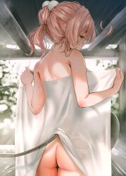 1girl absurdres ahoge ass breasts commentary_request demon_tail from_behind green_eyes highres holding holding_towel indoors large_breasts looking_at_viewer looking_back naked_towel narushima_kanna original pink_hair solo standing tail thighs towel wet