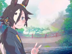 Rule 34 | &gt;:), 1girl, animal ears, black hair, black jacket, blush, closed mouth, commentary request, day, from side, grey eyes, hair over one eye, hand up, highres, horse ears, jacket, looking at viewer, looking to the side, low ponytail, maru (hachi 47923), multicolored hair, outdoors, ponytail, railing, shirt, smile, solo, tree, two-tone hair, umamusume, upper body, v, v-shaped eyebrows, vodka (umamusume), white hair, yellow shirt