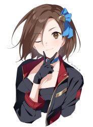 Rule 34 | 1girl, ;), absurdres, asymmetrical bangs, black gloves, black jacket, blue choker, blush, breasts, brown hair, choker, cleavage, collarbone, cropped torso, dated, gloves, gnash15, highres, idolmaster, idolmaster cinderella girls, jacket, large breasts, light smile, looking at viewer, mizuki seira, one eye closed, simple background, smile, solo, v, v over mouth, white background
