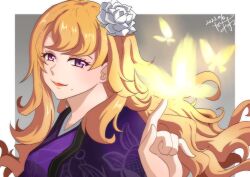 Rule 34 | 1girl, akane kazami, blonde hair, bug, butterfly, curly hair, dated, eiyuu densetsu, flower, hair flower, hair ornament, highres, insect, japanese clothes, kimono, kuro no kiseki, looking at viewer, lucrezia isselee, mole, mole under mouth, purple eyes, rose, signature, simple background, smile, solo, white flower, white rose, yukata