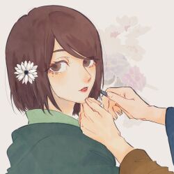 Rule 34 | 1girl, 2others, black eyes, brown hair, cosmetics, flower, green kimono, hair flower, hair ornament, hand up, highres, holding, holding lipstick tube, ieiri shoko, japanese clothes, jujutsu kaisen, kimono, lipstick, lipstick tube, looking at viewer, makeup, mole, mole under eye, multiple others, n3dayo, parted lips, short hair, upper body, white background, white flower, wide sleeves