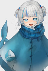 Rule 34 | 1girl, :d, blue eyes, blue hair, blue scarf, blunt bangs, blush, cowboy shot, enpera, fins, fish tail, gawr gura, gotou (nekocat), grey background, hair ornament, highres, hololive, hololive english, looking at viewer, multicolored hair, open mouth, plaid, plaid scarf, poncho, scarf, shark tail, sharp teeth, simple background, smile, solo, streaked hair, tail, teeth, two side up, virtual youtuber, white hair