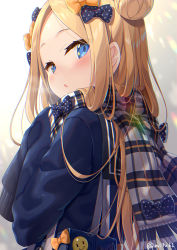 Rule 34 | 1girl, :o, abigail williams (fate), alternate costume, bag, black bow, black sailor collar, black sweater, blonde hair, blue eyes, blush, bow, commentary request, fate/grand order, fate (series), forehead, fringe trim, hair bow, hair bun, highres, long hair, long sleeves, looking at viewer, looking back, orange bow, parted bangs, parted lips, plaid, plaid scarf, polka dot, polka dot bow, sailor collar, scarf, school bag, school uniform, serafuku, side bun, single hair bun, single side bun, sleeves past fingers, sleeves past wrists, smiley face, solo, sweater, twitter username, upper body, yano mitsuki (nanairo)