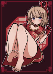 Rule 34 | 1girl, absurdres, azur lane, barefoot, black background, blue eyes, blush, bow, breasts, brown hair, brown outline, china dress, chinese clothes, closed mouth, commentary request, convenient leg, dress, full body, gloves, hair bow, hair ornament, hairclip, hands up, highres, looking at viewer, medium breasts, red bow, red dress, red gloves, red headwear, rock zinc, short sleeves, smile, soles, solo, striped bow, tilted headwear, z23 (azur lane)