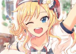 Rule 34 | 1girl, absurdres, blonde hair, blue eyes, blurry, blurry background, bow, collarbone, commentary request, cyde, dress, face, hat, highres, holding, holding suitcase, idolmaster, idolmaster cinderella girls, idolmaster cinderella girls starlight stage, ohtsuki yui, one eye closed, red bow, red hat, short sleeves, smile, solo, suitcase, teeth, upper teeth only, wavy hair