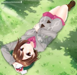 Rule 34 | 1girl, blush, brown eyes, brown hair, creatures (company), day, game freak, gloria (pokemon), grey jacket, hat, helvetica std, highres, holding, holding poke ball, jacket, knees up, looking at viewer, lying, nintendo, on back, on grass, on ground, outdoors, pink shirt, poke ball, pokemon, pokemon swsh, shirt, short hair, smile, solo, tam o&#039; shanter, upside-down