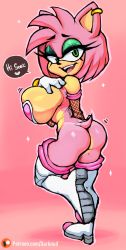 Rule 34 | 1girl, absurdres, amy rose, animal ears, armor, ass, boots, breastplate, breasts, darknud, eyeshadow, fishnets, full body, furry, furry female, gloves, green eyes, highres, large breasts, looking at viewer, makeup, open mouth, pink background, pink hair, short hair, simple background, smile, solo, sonic (series), speech bubble, standing, standing on one leg, tail, teeth, thigh boots, thighhighs, tongue, upper teeth only, white gloves, white thighhighs