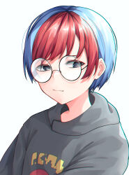 Rule 34 | 1girl, absurdres, blue hair, chromatic aberration, closed mouth, commentary request, creatures (company), game freak, glasses, grey eyes, highres, hood, hoodie, kanda (kami4545), multicolored hair, nintendo, penny (pokemon), pokemon, pokemon sv, red hair, round eyewear, short hair, simple background, smile, solo, two-tone hair, upper body, white background