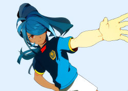 Rule 34 | 1boy, bad id, bad pixiv id, blouse, blue background, blue hair, blue shirt, hair over one eye, hand on own hip, highres, inazuma eleven, inazuma eleven (series), inazuma japan, kazemaru ichirouta, lightning bolt symbol, long hair, male focus, md5 mismatch, outstretched arm, outstretched hand, ponytail, shirt, simple background, smile, soccer uniform, solo, sportswear, uichi