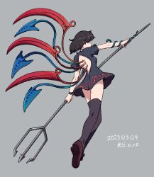 Rule 34 | 1girl, asymmetrical wings, backless dress, backless outfit, black dress, black hair, black thighhighs, blue wings, dated, dress, from behind, full body, grey background, holding, holding polearm, holding weapon, houjuu nue, looking at viewer, looking back, polearm, red wings, shishi osamu, short dress, short hair, short sleeves, simple background, snake, solo, thighhighs, touhou, trident, twitter username, weapon, wings