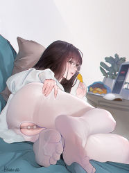 Rule 34 | 1girl, absurdres, artist name, ass, brown eyes, brown hair, chinese commentary, chips (food), commentary request, doritos, fingernails, food, foot focus, foreshortening, from behind, hair between eyes, highres, hitomi o, holding, long hair, long sleeves, lying, mouse (computer), on side, original, pantyhose, pearl thong, pillow, plant, potato chips, potted plant, pussy cutout, rimless eyewear, round eyewear, soles, solo, tablet pc, thighband pantyhose, thighs, toes, torn clothes, white pantyhose